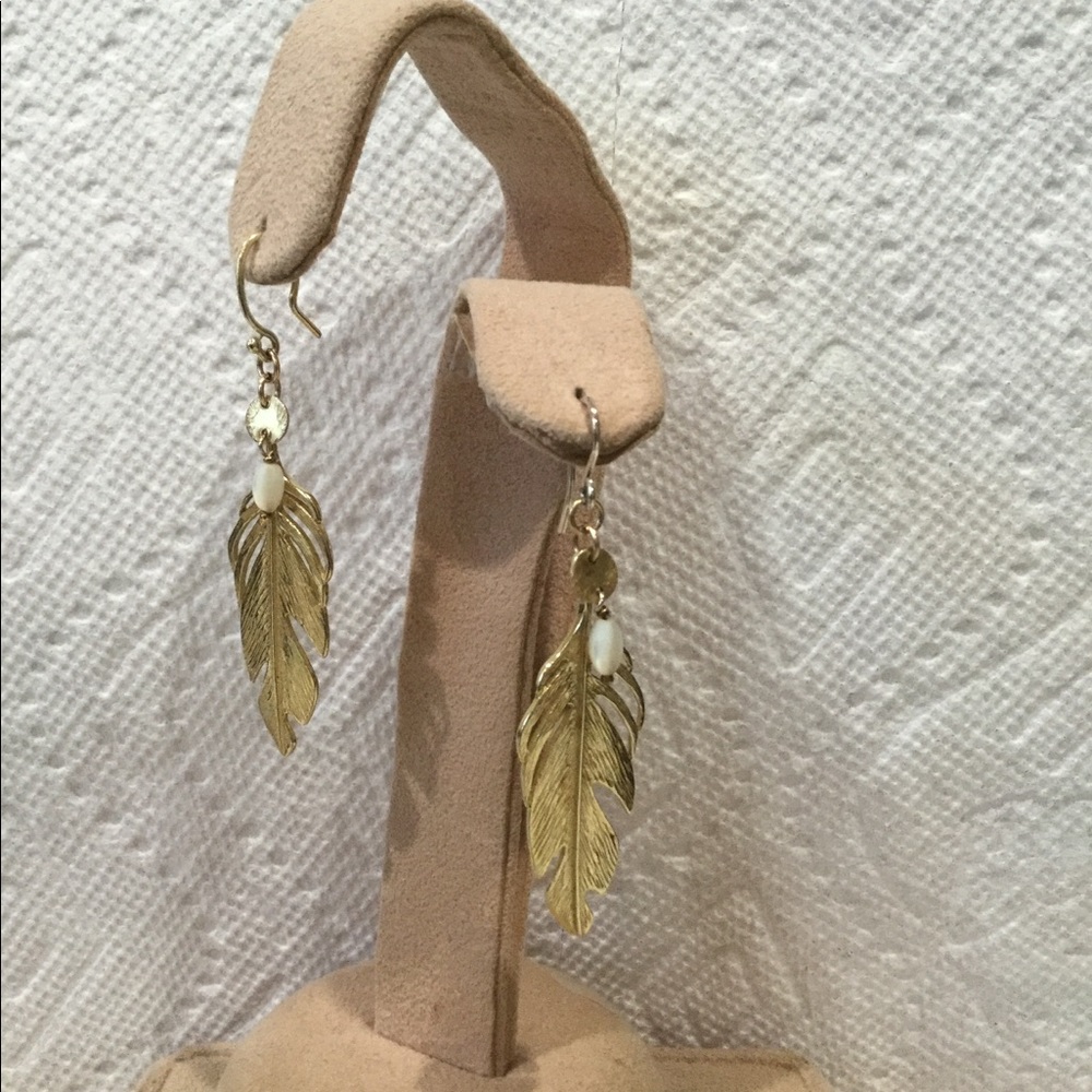 Leaf earring